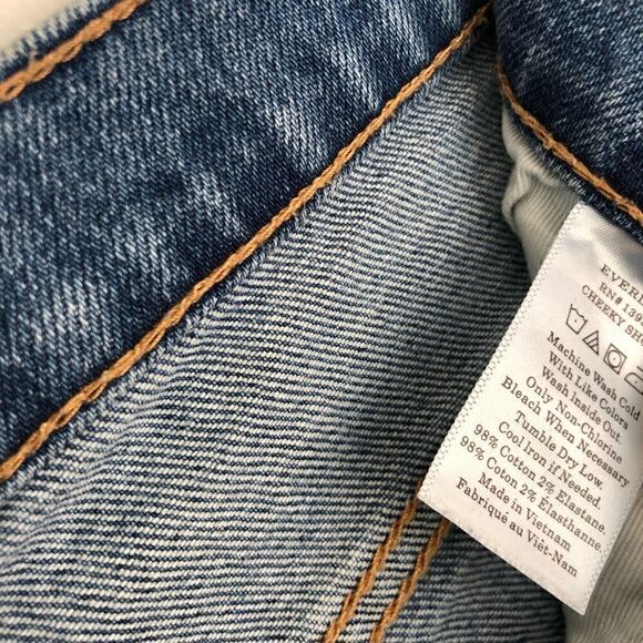 EVERLANE Cheeky Denim Jean Shorts Button Fly Pockets Distressed Fray Hem Size 31 - Picture 10 of 10